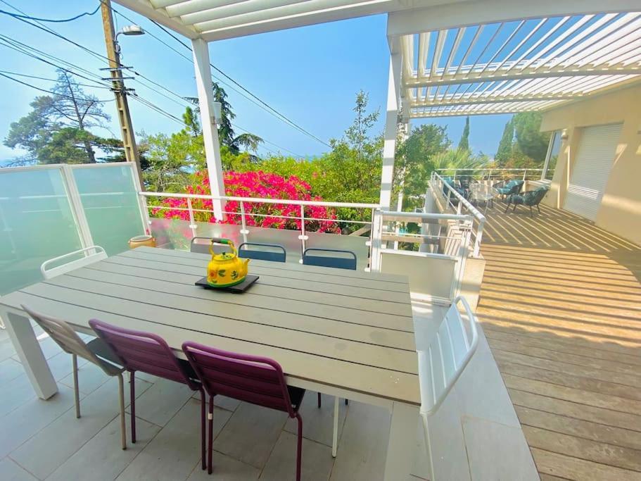 Atlantide - Somptueuse Villa Classee 4 Etoiles - Saint-Clair - Vue Exceptionnelle - Piscine Sete Ngoại thất bức ảnh